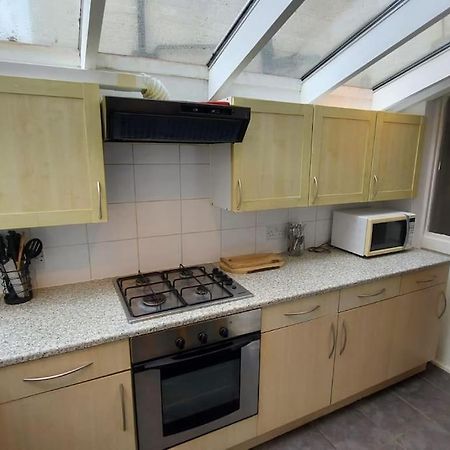 Private Guest Rooms In Tooting Лондон Экстерьер фото
