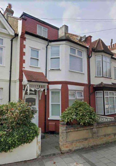Private Guest Rooms In Tooting Лондон Экстерьер фото